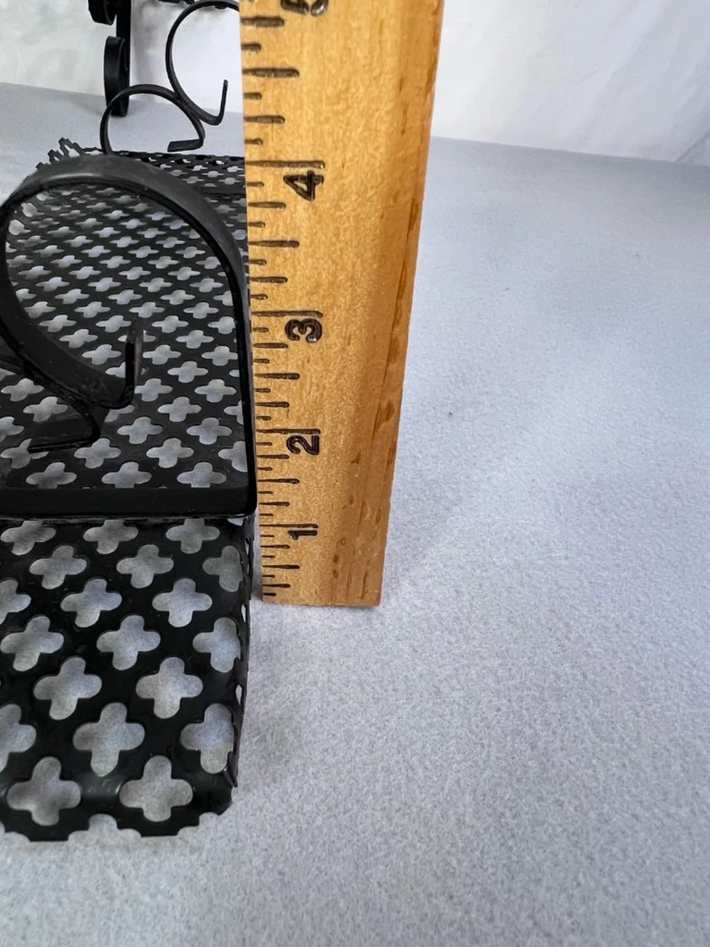 MCM Black Metal Wall Shelf Clover Leaf Lattice Pattern Scalloped Edges Set of 2